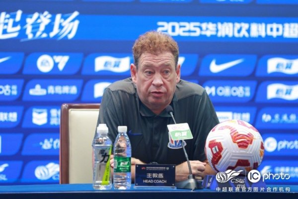 斯卢茨基：上一场好多队员齐打满120分钟，但咱们会神勇克服贫寒