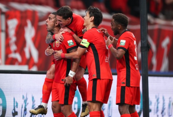 东体：海港首发仅四名联赛主力，中超球队战亚冠心过剩而力不及