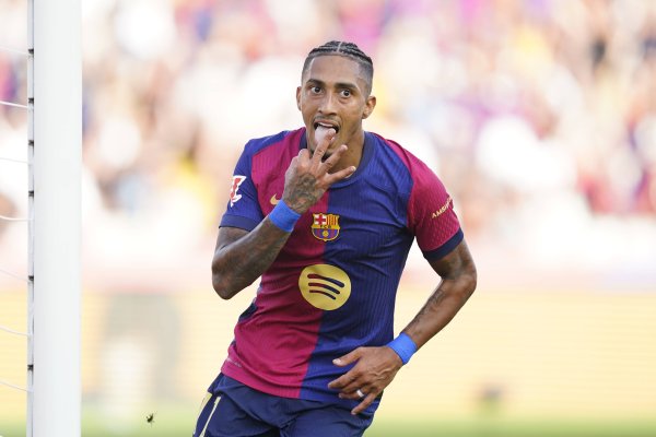 记者：弗里克承认急于让拉菲尼亚复出，导致球员伤情复发