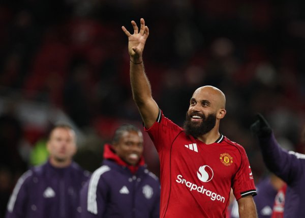 豪取三连胜！TA：没东谈主再质疑阿莫林的343阵型了，曼联打得更径直