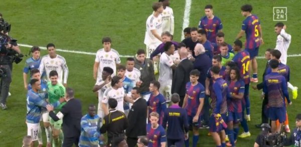 因素拉满💥国度德比转头了！红牌点球赛前放话赛后突破不异不缺