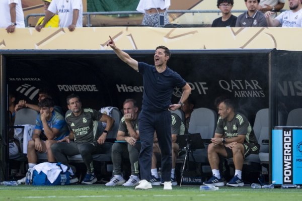 阿隆索握教皇马在西甲国度德比首秀见效，上位作念到的是皆达内