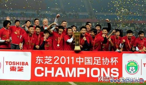 熬工龄熬出历史第四：天津津门虎队名队徽演变史