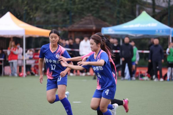 四川省第三届“行知杯”中职校园足球联赛开赛