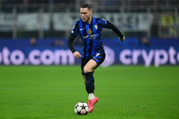 泽林斯基：国米在耕作之后应该踢得更好，我的进球来自助教的建议