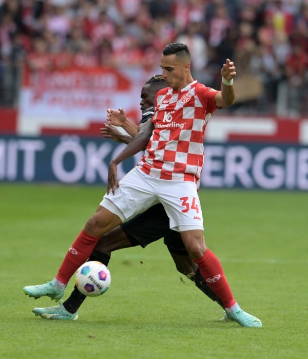 TA：埃尔加王人打赢了与好意思因茨的讼事，此前他因守旧巴勒斯坦遭罢黜