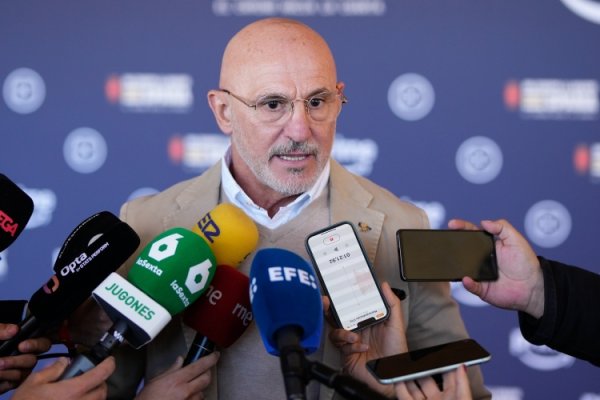 德拉富恩特：赫伊森有些轻细不适 西班牙领有无穷的东谈主才储备