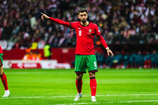 B费和内维斯双双演出帽子戏法！这是葡萄牙队球员自03年来初次