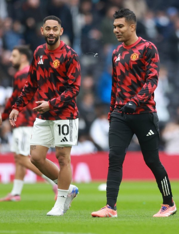 TA：卡塞米罗在巴西被委以重负 德里赫特需与荷兰5大中卫竞争😯